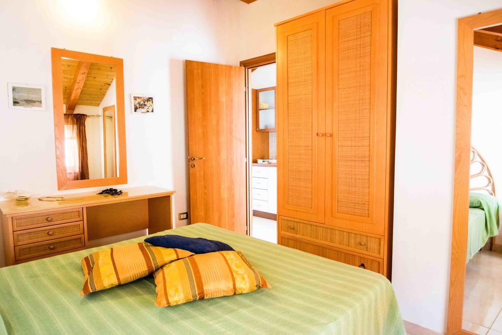 Hotel Resort Rocca Di Vadaro 카포바티카노 객실 사진