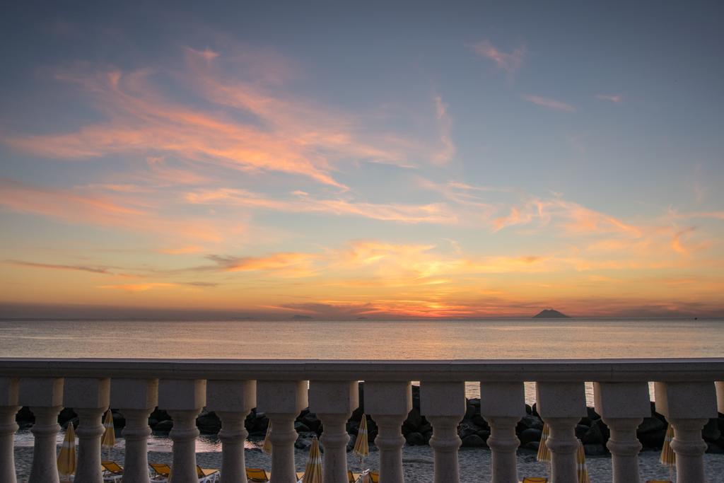 Hotel Resort Rocca Di Vadaro 카포바티카노 외부 사진