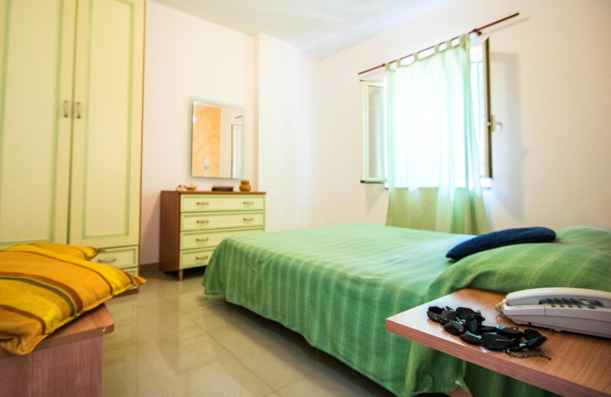 Hotel Resort Rocca Di Vadaro 카포바티카노 객실 사진