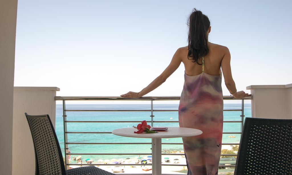 Hotel Resort Rocca Di Vadaro 카포바티카노 외부 사진